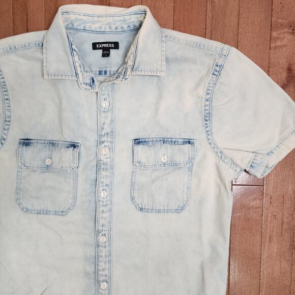 Express Men's Button Down Jean Shirt Denim Shirt Blue beige Short Sleeve Small - Picture 2 of 6